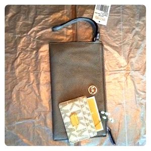 Michael Kors pearl grey LG Zip Clutch leather